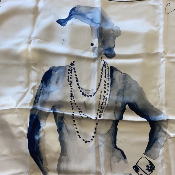 Chanel 100% Silk square scarf. - Picture 4 of 14
